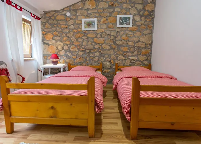 Сasa de vacaciones Gemuetliches Steinhaus Nonna Stara By Interhome